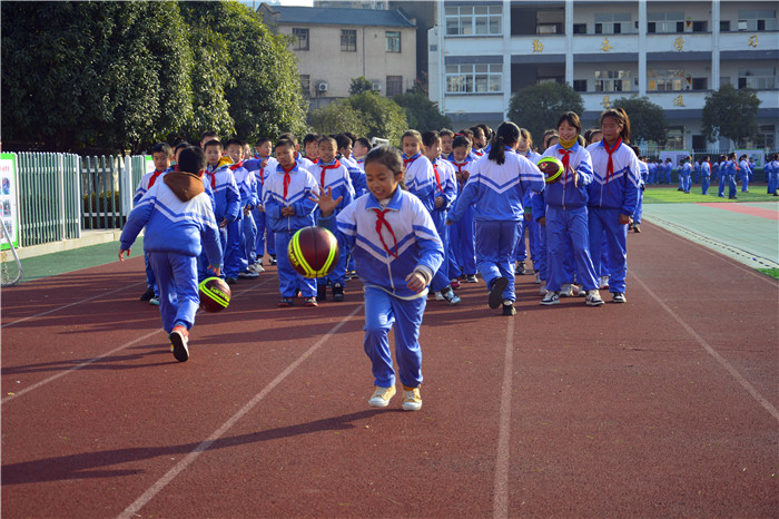 歙县新安小学多彩大课间运动促成长