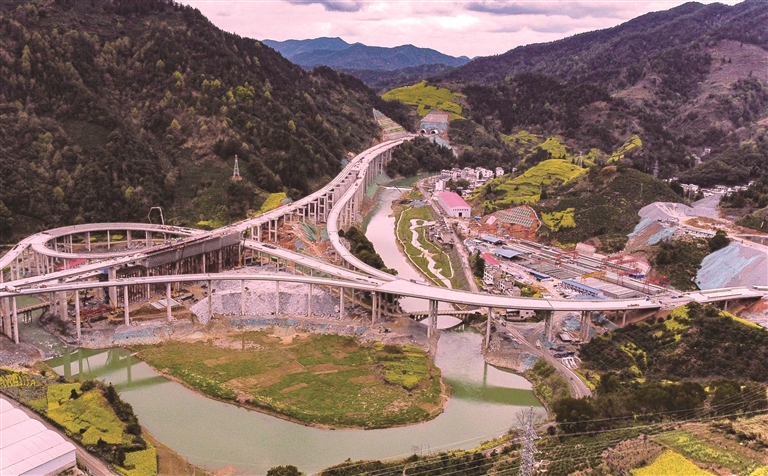 黄千高速气势恢宏